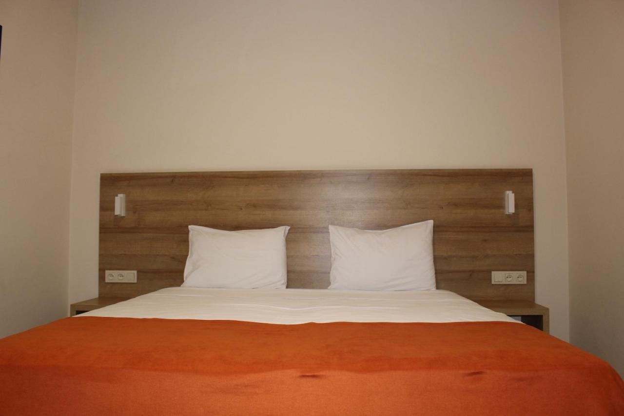 Boutique Hotel 32 Batumi Exteriör bild