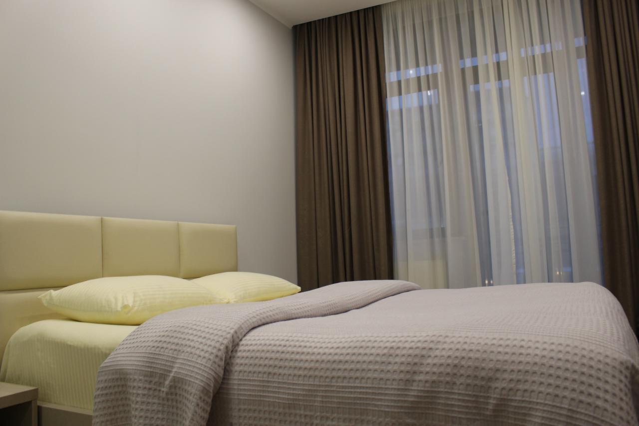 Boutique Hotel 32 Batumi Exteriör bild