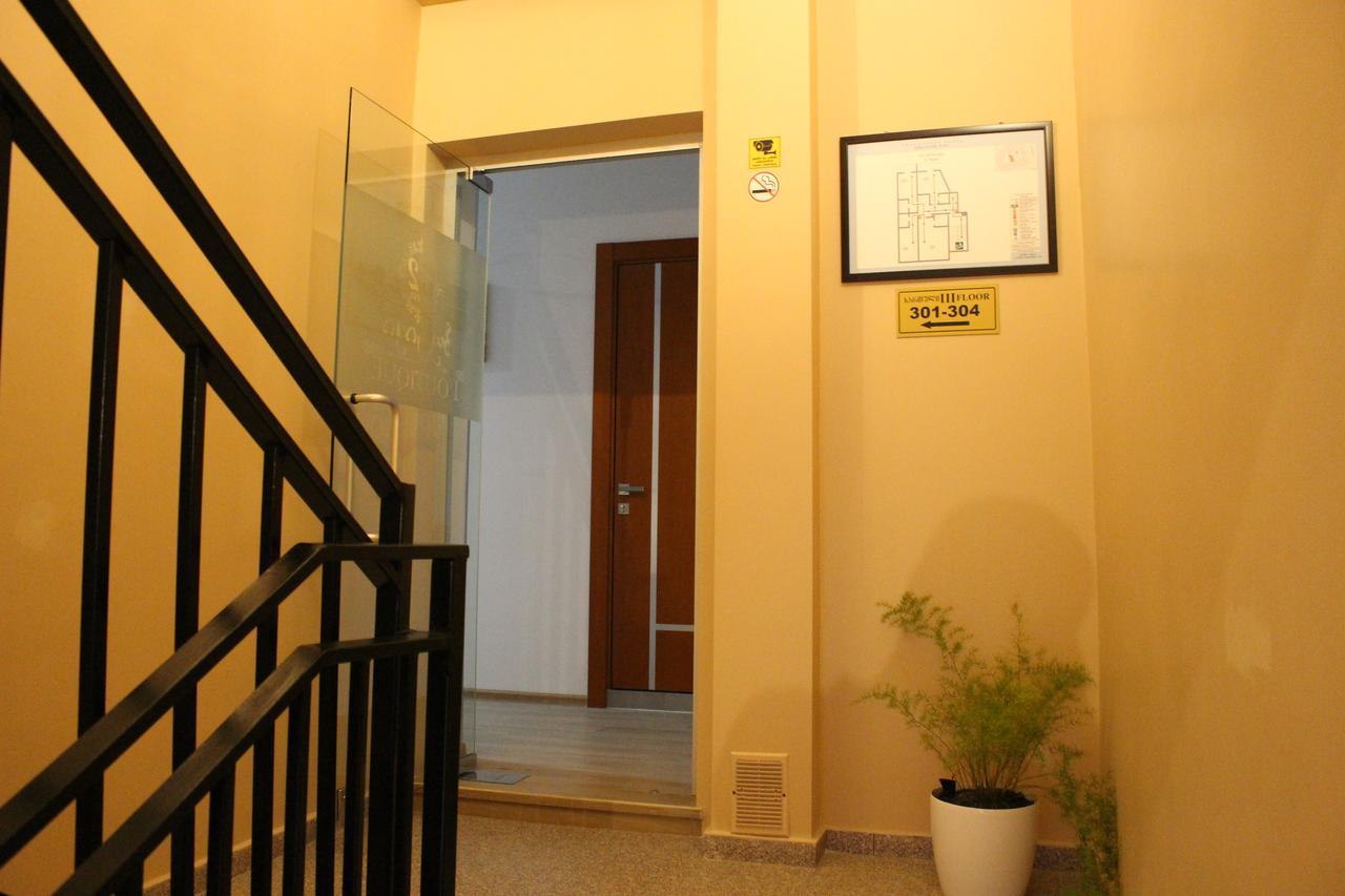 Boutique Hotel 32 Batumi Exteriör bild