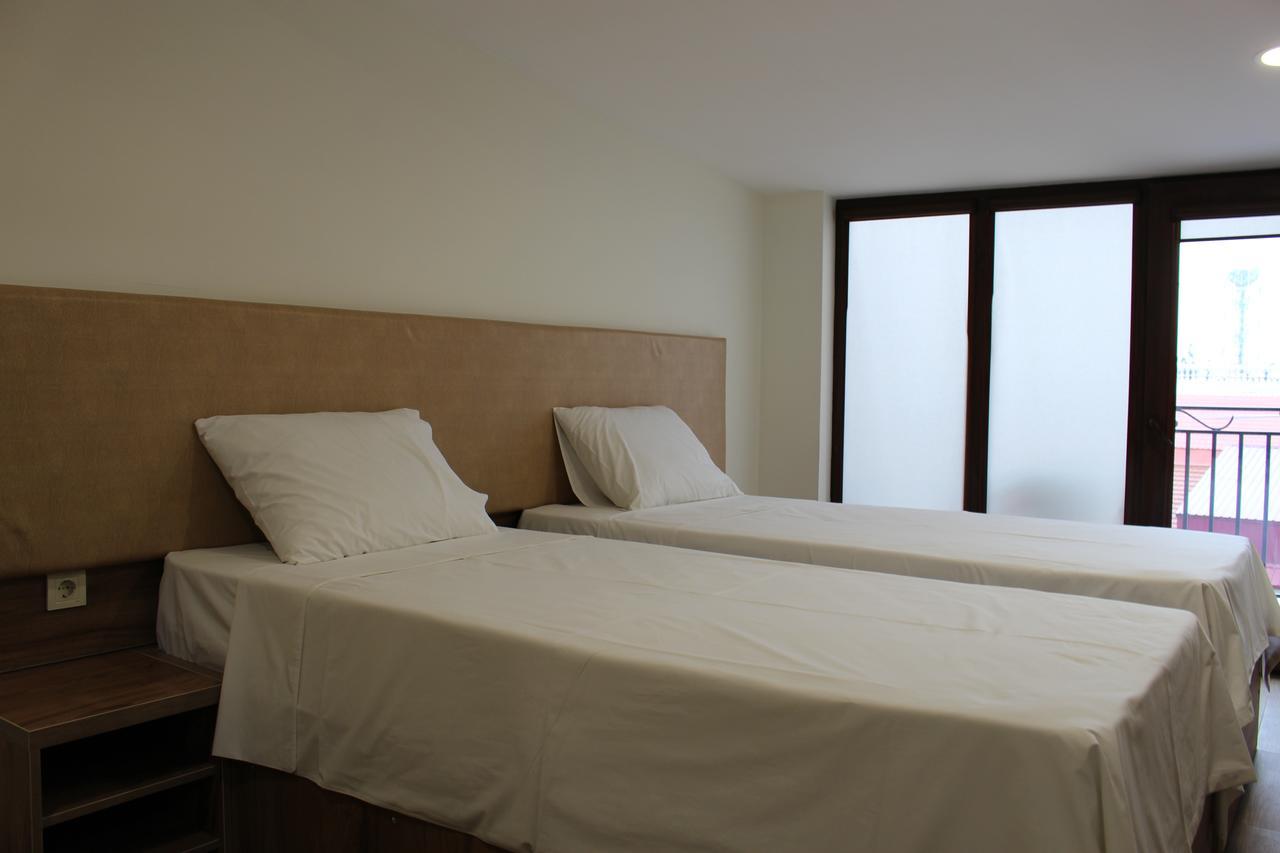 Boutique Hotel 32 Batumi Exteriör bild