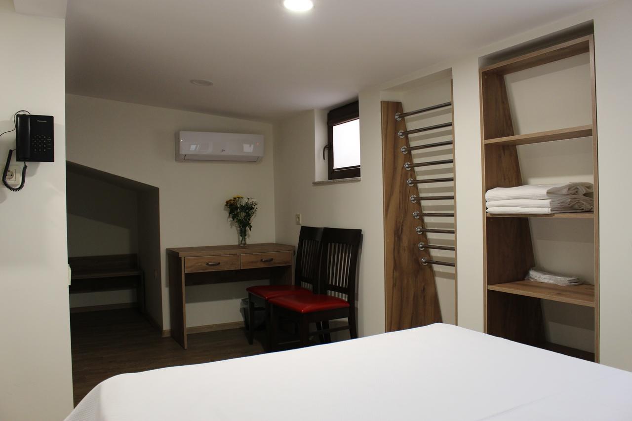 Boutique Hotel 32 Batumi Exteriör bild