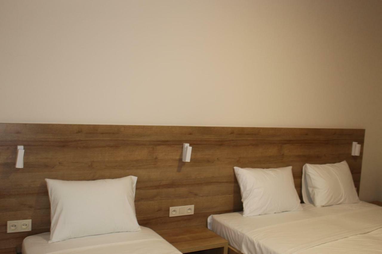 Boutique Hotel 32 Batumi Exteriör bild
